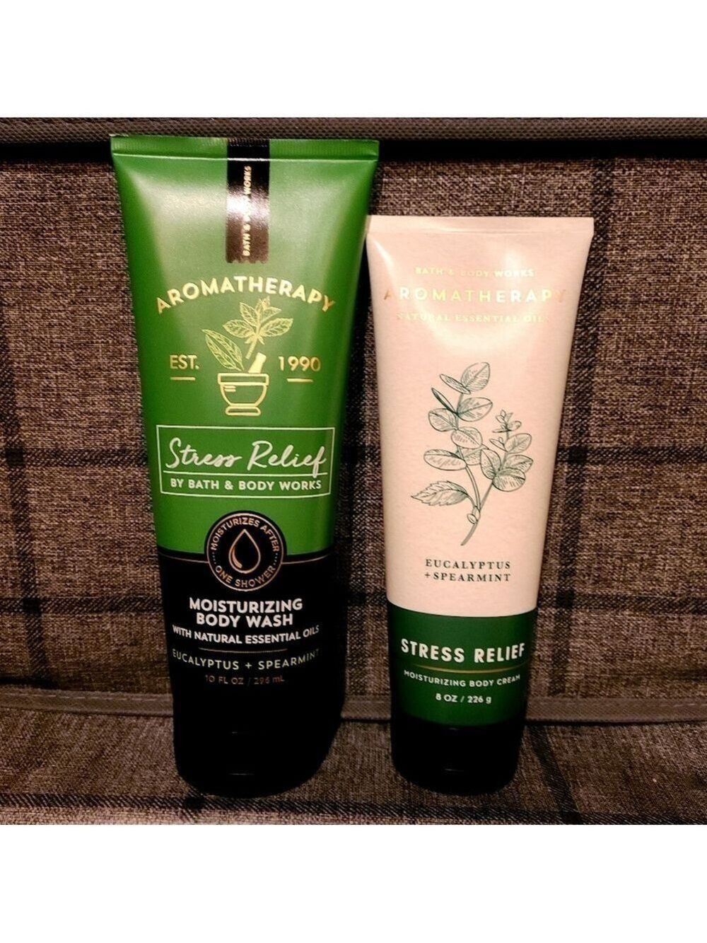 EUCALYPTUS SPEARMINT MOISTURIZING BODY WASH & LOTION BY BATH & BODY WORKS